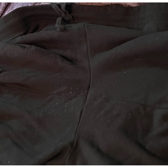 🎃Host Pick🎃Disney Halloween Joggers From 2021 Season, size 2xl - Picture 10 of 16